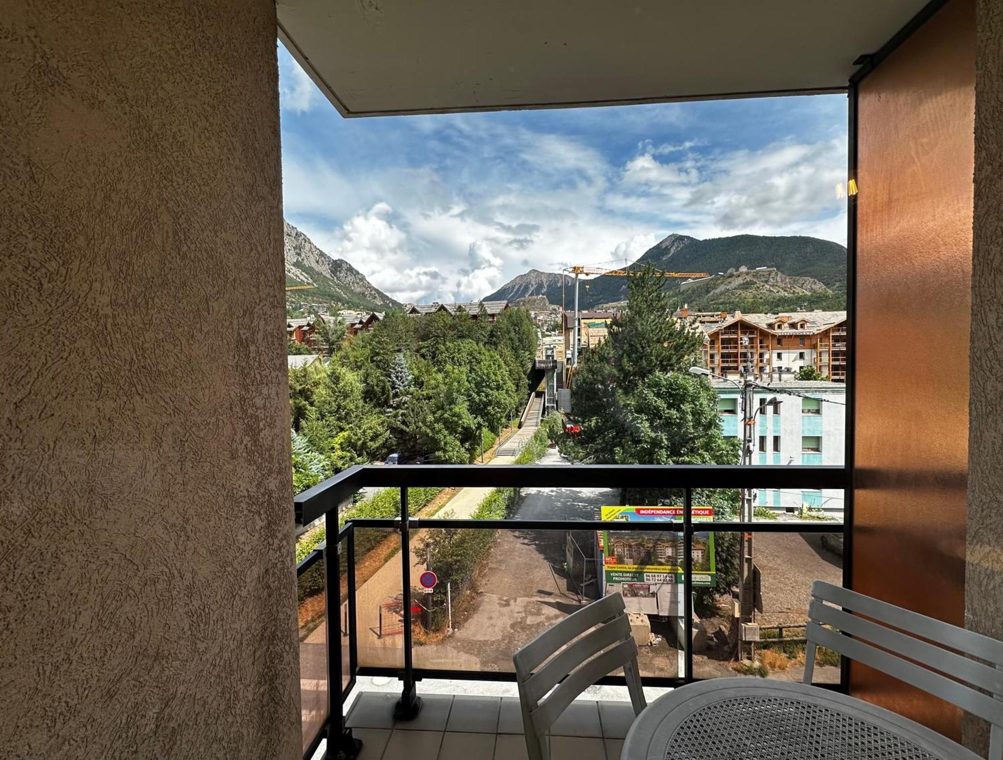Appartement Centre Ville Pied De Piste Briancon Экстерьер фото